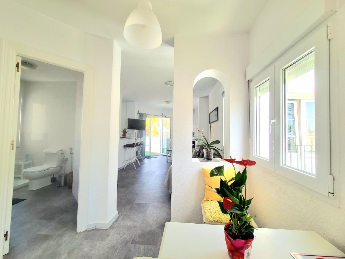 Apartamento Con Vistas Al Campo De Golf Y Piscina Apartment Fuengirola Ngoại thất bức ảnh