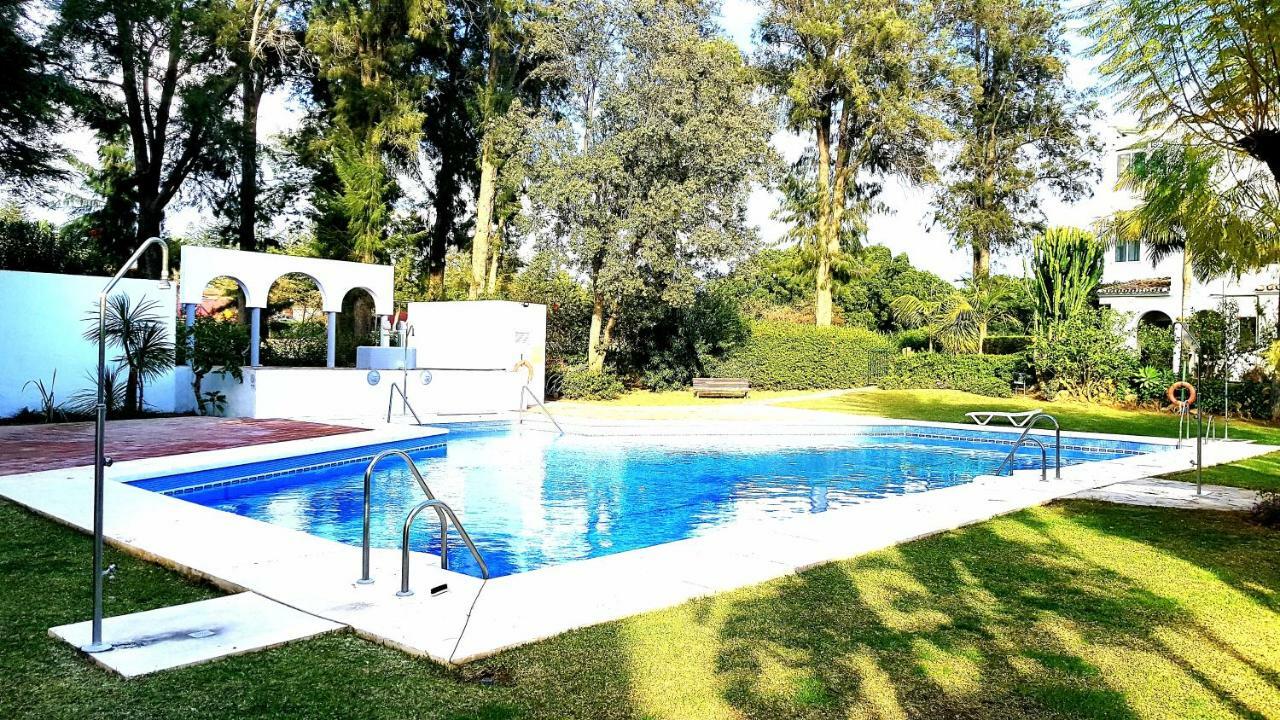Apartamento Con Vistas Al Campo De Golf Y Piscina Apartment Fuengirola Ngoại thất bức ảnh